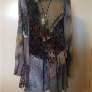 ✨Unique one of a kind Adore tunic top size L.